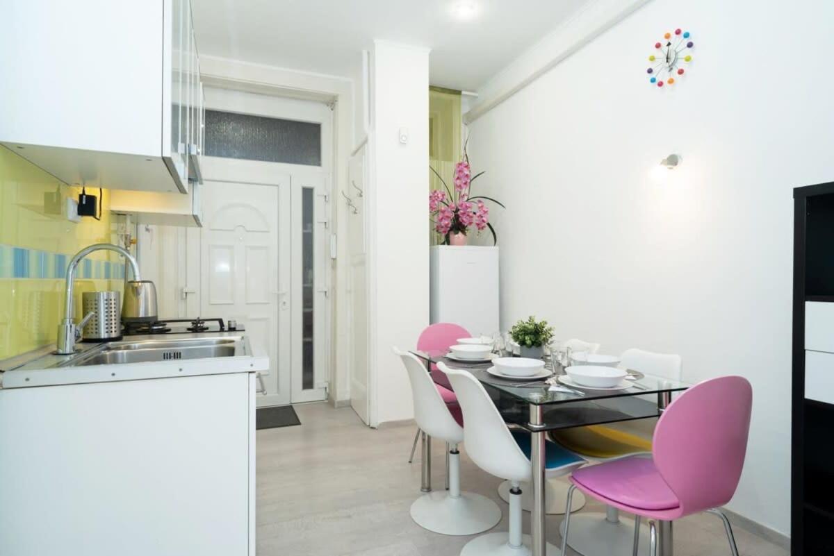 Ultra Central Cozy Apartment Budapest Esterno foto